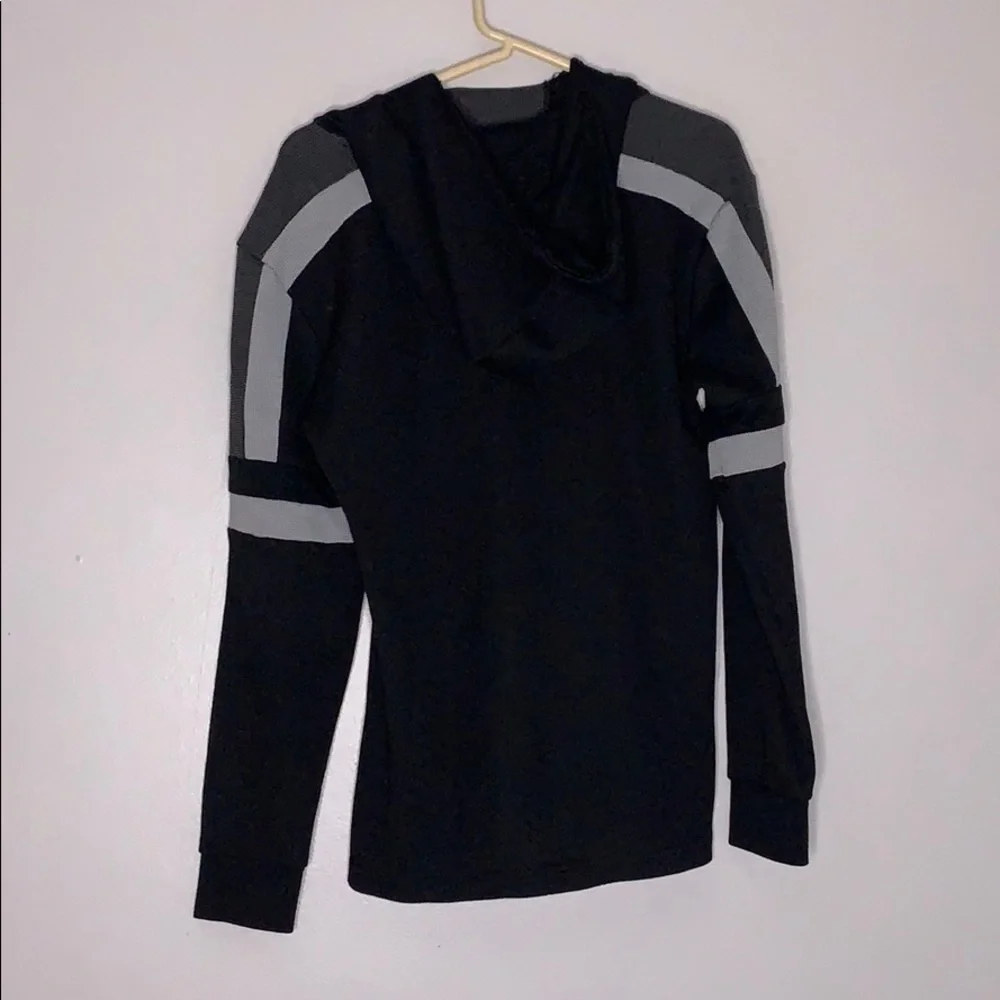 AO Amongst Others Black Hooded Long sleeve thermal shirt black kids medium